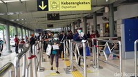 Volume penumpang KA dari Daop 1 Jakarta Mencapai 95%.