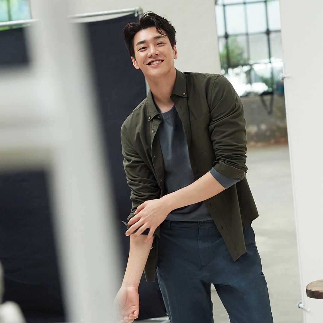 Kim Young Kwang dites negatif COVID-19