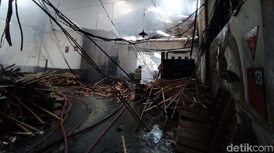 Pabrik Pengolahan Kayu di Magelang Ludes Terbakar