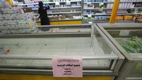 Tagar seperti #BoycottFrenchProducts dalam bahasa Inggris dan bahasa Arab #ExceptGodsMessenger trending di berbagai negara termasuk Kuwait, Qatar, Palestina, Mesir, Aljazair, Yordania, Arab Saudi, dan Turki.  
