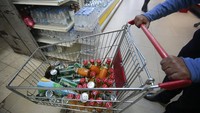 Selain komentarnya, dukungan terhadap penerbitan karikatur Nabi Muhammad telah menyebabkan kampanye media sosial yang menyerukan boikot produk Prancis dari supermarket di negara-negara Arab dan Turki.  