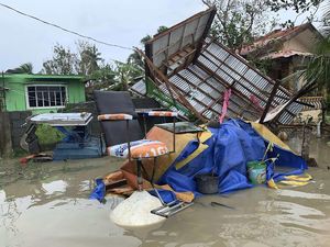 13 Orang Hilang Akibat Badai Molave di Filipina, Ribuan Mengungsi
