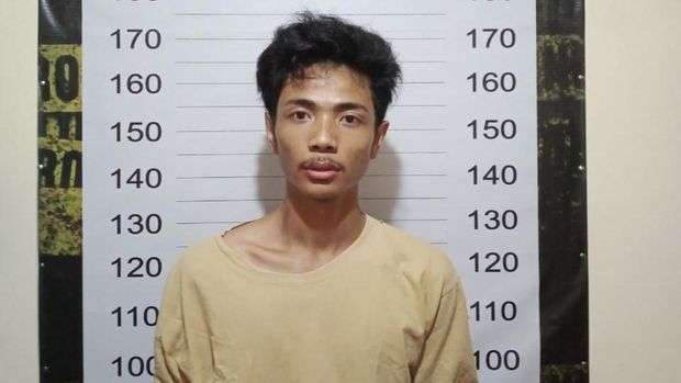 Polisi menangkap Al Habsyih alias Hambsih (20) karena membegal seorang wanita pengendara motor di Kota Makassar.
