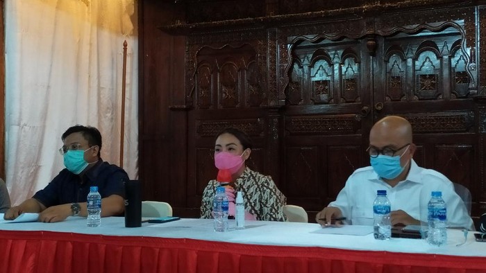 Rahayu Saraswati Djojohadikusumo menggelar konferensi pers terkait pelecehan foto kehamilannya