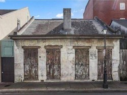 6 Potret Rumah Kumuh dan Usang, Interior Mewah Dalamnya Bikin Speechless