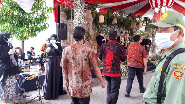 Simulasi Hajatan Drive Thru Simulasi Hajatan Drive Thru Ditengah Pandemi Corona