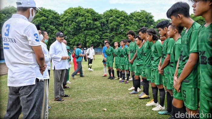 Talenta Muda Sepakbola Pasuruan Jadi Perhatian Gus Ipul