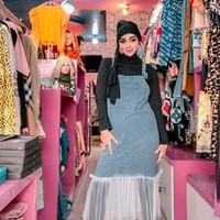 Rupanya kata Yuni, dia sudah sering mendapat komentar negatif dari netizen. Mendapatkan komentar negatif ? Sering lah hahahaa. Masalah dandanan biasanya, ujarnya. Foto: Dok. Instagram @yuni_jasminebutiq.