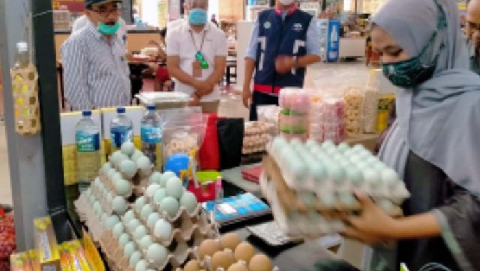 PT Jasa Marga membatasi pengunjung di Rest Area hingga 50% saat puncak arus mudik adalah pada hari Rabu tanggal 28 Oktober 2020. Hal ini berdampak pada sektor UMKM.