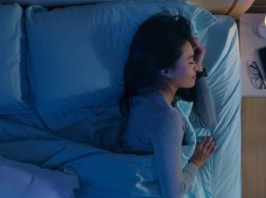 4 Kebiasaan Baik Sebelum Tidur Ini Ternyata Bantu Turunkan BB Lho, Mau Coba?