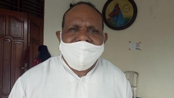 Administratur Keuskupan Timika Pastor Marthinus Kuayo Pr