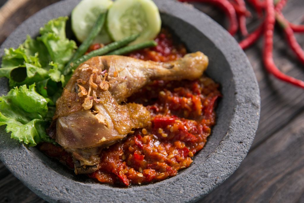 Ayam Penyet ala Jawa Timur