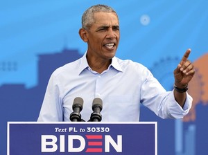 Obama Ejek Trump: Dia Iri dengan Liputan Media untuk Corona
