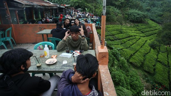 Begini Kondisi Warpat Puncak Saat Libur Panjang Cuti Bersama