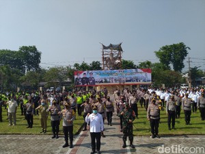 Libur Panjang, Petugas Gabungan di Mojokerto Rapid Test Pengunjung Obyek Wisata