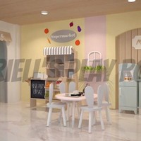 Untuk bagian lantai satu rumah bermainnya, Momo memilih mengisinya dengan supermarket, dapur, dan juga klinik. Dijamin sang anak tidak akan bosan walaupun hanya di rumah dan nggak perlu lagi pergi ke mall. Foto: YouTube/Momo Youtube Channel