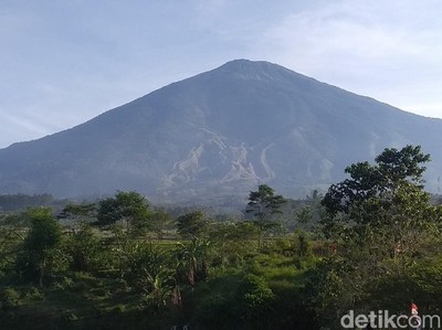 Gunung Ciremai Buka Saat Nataru, Begini Cara Booking Online-nya