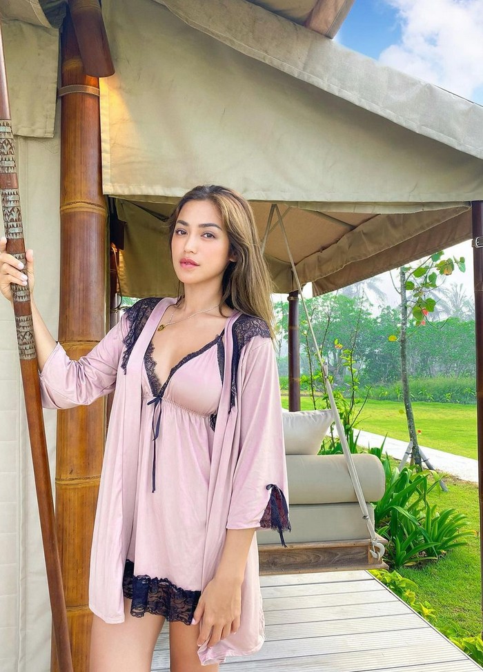 Jessica Iskandar Makin Seksi Usai Pindah Ke Bali