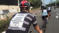 Dalam beberapa waktu terakhir begal sepeda memang makin marak terjadi di Jakarta. Aksi nekat tersebut terjadi siang hari, umumnya ketika si korban tengah gowes sendirian. (Instagram @toomuchidea.cc)