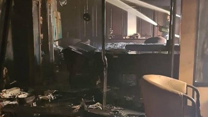 Kebakaran di ruang F-PPP DPRD Kaltim.
