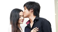 Dalam kesempatan tersebut, Kevin Aprilio dan Vicy Melanie bercerita tentang malam pertamanya. Menurut mereka, pengalaman tersebut sangat seru. (Foto: Palevi/detikcom)