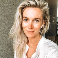 Dr Medina Culver adalah seorang dokter asal AS yang punya banyak follower di Instagram dan TikTok. Baru-baru ini, Medina menanggapi sebuah komentar menyinggung mengenai penampilannya yang jadi viral. Foto: Instagram @drculver