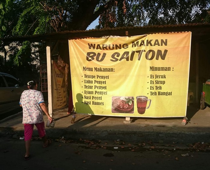 Kocak! 5 Nama Warung Makan Ini Bikin Salah Fokus
