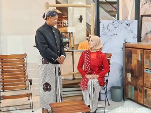 Pertama di Indonesia, Pasangan Foto Prewedding di Tengah Pameran