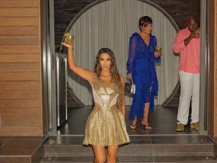 Foto: Kemeriahan Pesta Kim kardashian yang Dibanjiri Hujatan