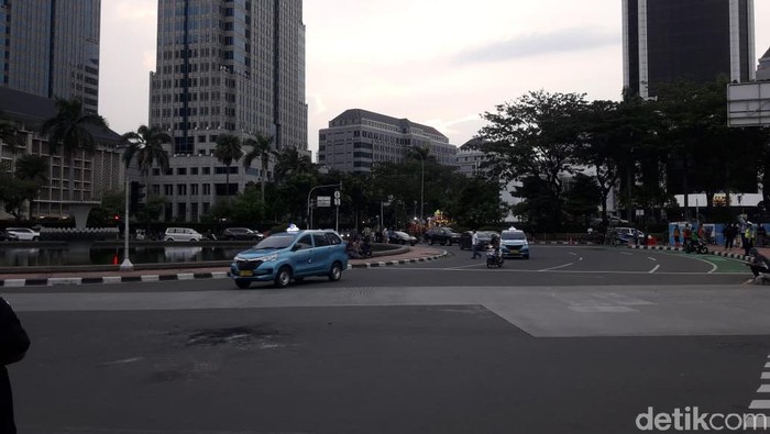Situasi kawasan Patung Kuda, Jakarta pukul 17.30 WIB.