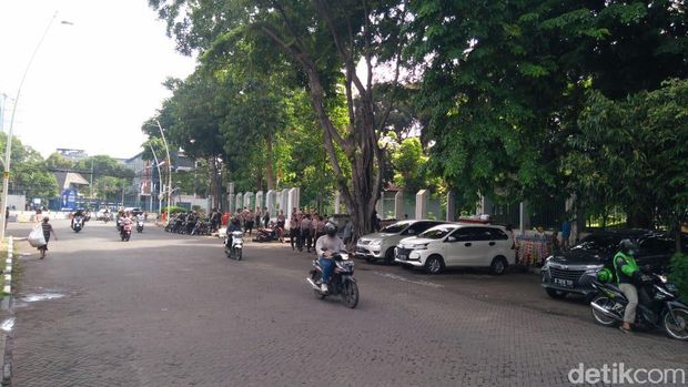 Suasana di depan Tugu Proklamasi, Jakpus, Rabu (28/10) pagi, jelang demo buruh.