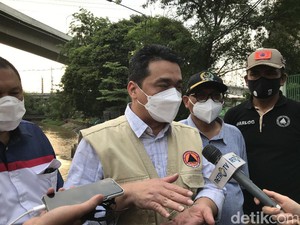 Cek Titik Sumbatan Banjir, Wagub DKI Minta Jembatan di Kebon Pala Diperbaiki