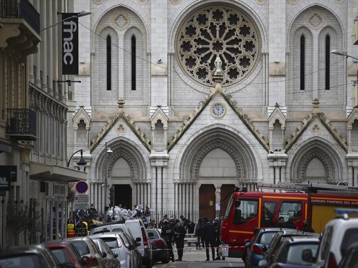 Aksi penusukan terjadi di sebuah gereja di Kota Nice, Prancis, menewaskan tiga orang. Aksi itu terjadi di area gereja basilika Notre-Dame.