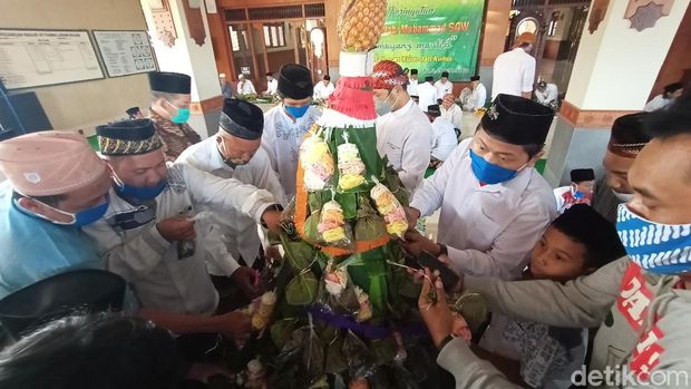 Ampyang Maulid di Kudus, Kamis (29/10/2020).