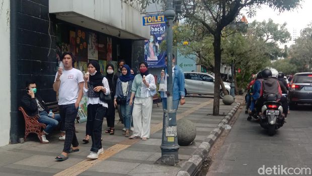Jalan Asia Afrika bandung di momen cuti bersama bulan Oktober, Kamis (29/10).