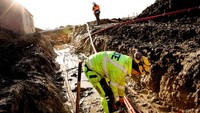 Sebuah pelabuhan baru sedang dibangun di Rødbyhavn, di Lolland. Pada awal 2021 mendatang sebuah pabrik akan dibangun di belakangnya dengan enam jalur produksi untuk merakit 89 bagian beton besar yang akan membentuk terowongan. Istimewa/Dok. Femern via femern.com/en/Images-and-videos.