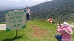 Pesona Jalan di Atas Awan Sigemplong Saat Cuti Bersama