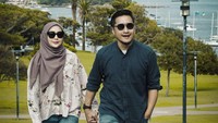 Fenita Arie mengaku sangat kontra dengan apa yang diajarkan Arie Untung kala mengajaknya buat mendalami agama. (Foto: dok. Instagram @fenitarie) 