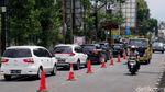 Foto: Kendaraan Wisatawan Mulai Padati Kawasan Lembang