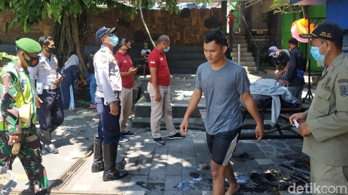 Tim Gabungan Sisir Pengunjung Tak Bermasker di Objek Wisata Air Klaten, Kamis (29/10).