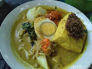 Lezatnya Laksa Aut Khas Bogor Mang Wahyu Berkuah Kuning Kental