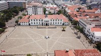 Maka tak heran bila kawasan yang biasanya selalu ramai dan dikunjungi oleh ribuan orang, kini terasa sunyi. 