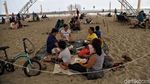 Libur Maulid Nabi, Pantai Ancol Ramai Wisatawan