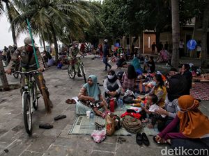 Cerita PKL Ancol: Pendapatan Anjlok-Kucing-kucingan dengan Pengelola