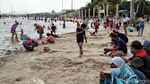 Libur Maulid Nabi, Pantai Ancol Ramai Wisatawan