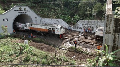 Perjalanan Kereta Api Terganggu Gegara Longsor