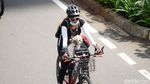 Membelah Sepinya Jalan Sudirman dengan Sepeda