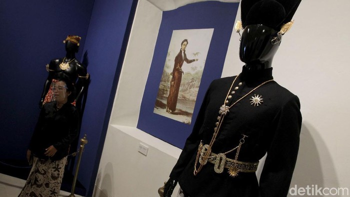 Mengenang Sri Sultan Hamengku Buwono II Lewat Pameran Sang Adiwira Pameran Sang Adiwira: Sri Sultan Hamengku Buwono II bisa jadi opsi alternatif isi waktu saat liburan. Di sana beragam benda terkait Sultan HB II dipamerkan.