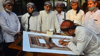 Kegiatan menulis ulang musyaf (naskah) Al Quran yang pernah dicetak pada tahun 1974 dengan ornamen yang mencerminkan peradaban Kudus oleh sembilan seniman kaligrafi dalam waktu lima bulan ke depan tersebut sebagai bentuk melestarikan karya ulama sekaligus memelihara peninggalan sejarah.
