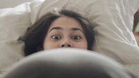 Drama kontraksi hingga perjalanan dari kediaman mereka ke rumah sakit pun diabadikan lewat Instagram Story Ringgo Agus Rahman. (Foto: dok. Instagram @ringgoagus) 